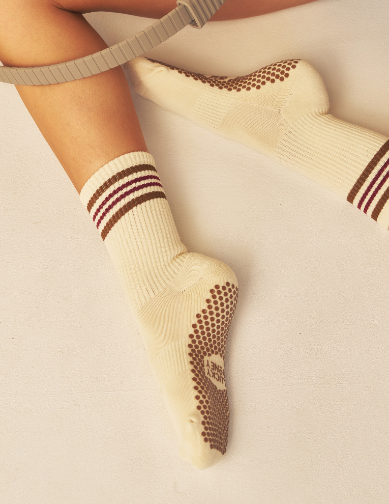 #color_Cocoa Maroon