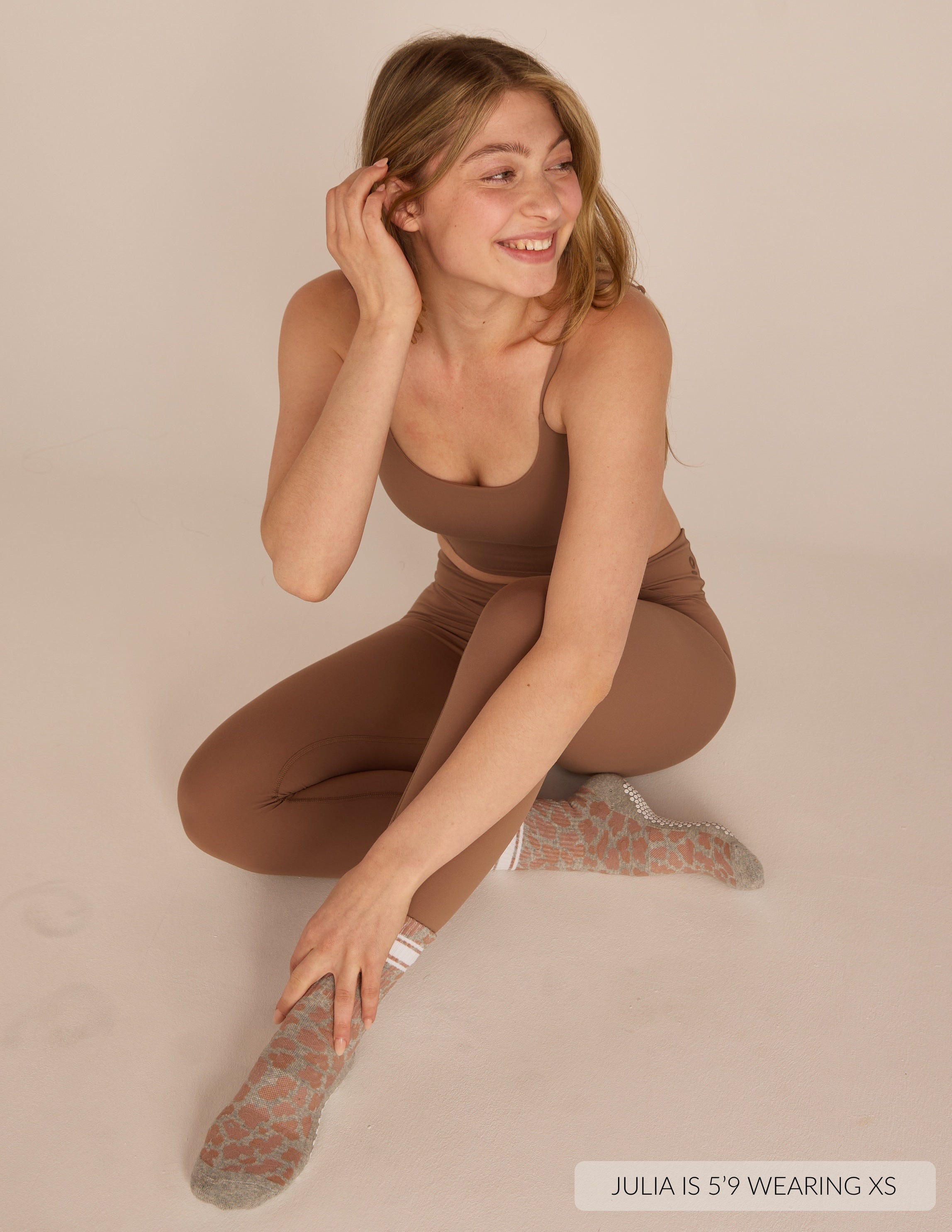 #color_taupe