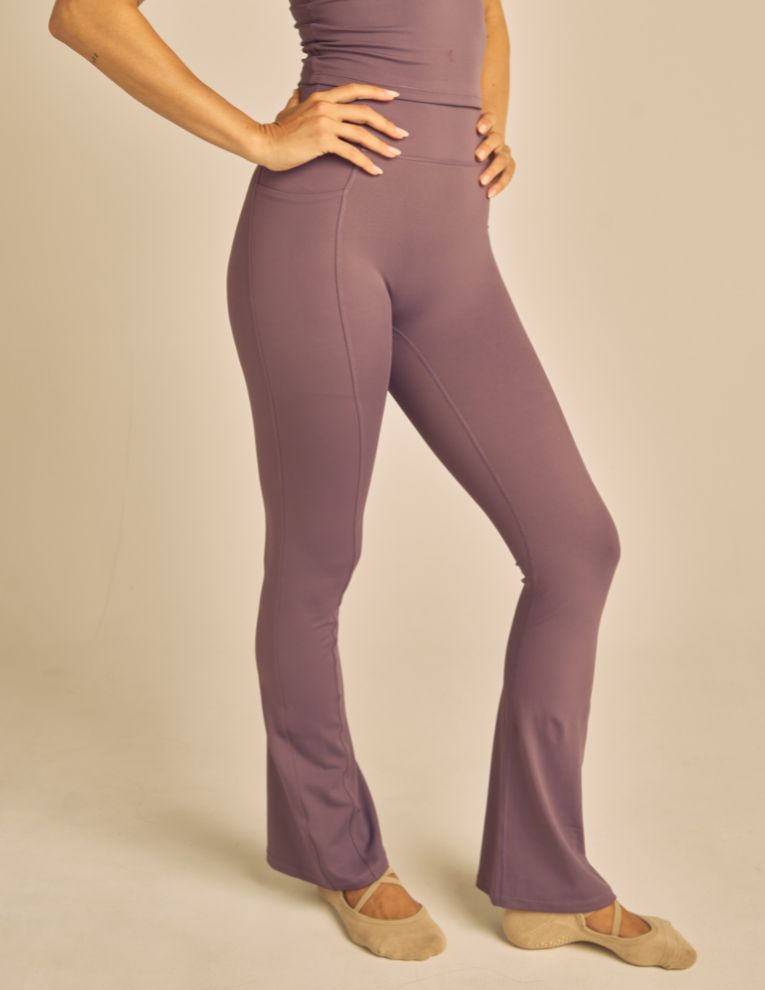 #color_plum
