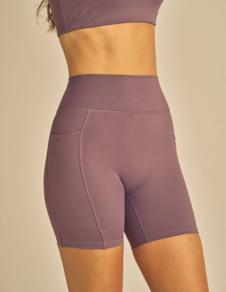 #color_plum